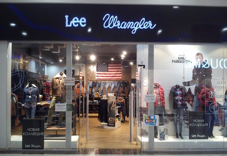 Магазин Lee Wrangler в Сити молле.