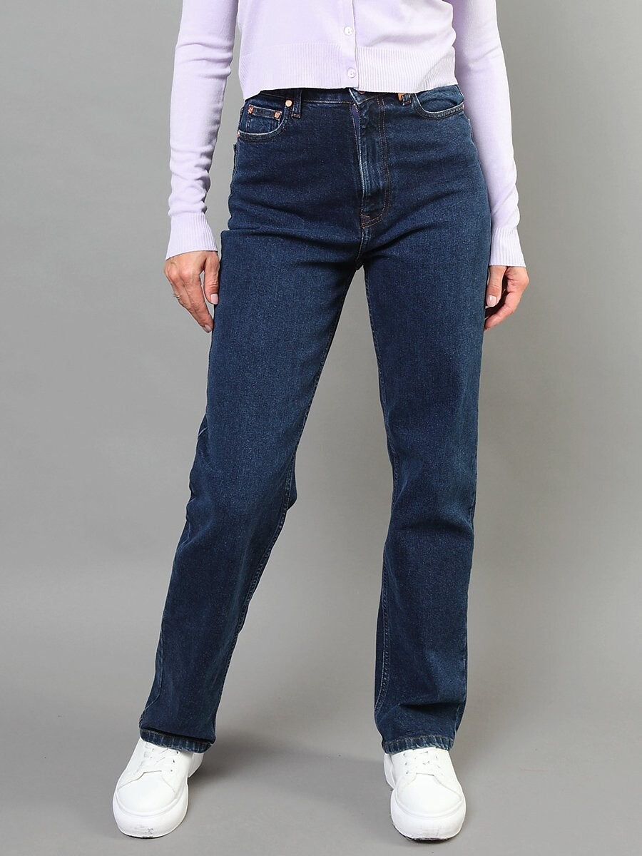 женские зауженные джинсы f5